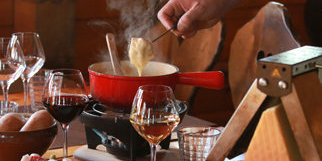 Recette de la Fondue au fromage | Le Chalet Chamoniard Montpellier  (® networld-fabrice chort)