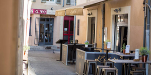 L’Éveil des Sens Nîmes vous envoûte le temps d’un dîner autour d'une cuisine franco-marocaine faite maison en centre-ville. L’Éveil des Sens Nîmes vous envoûte le temps d’un dîner autour d'une cuisine franco-marocaine faite maison en centre-ville.