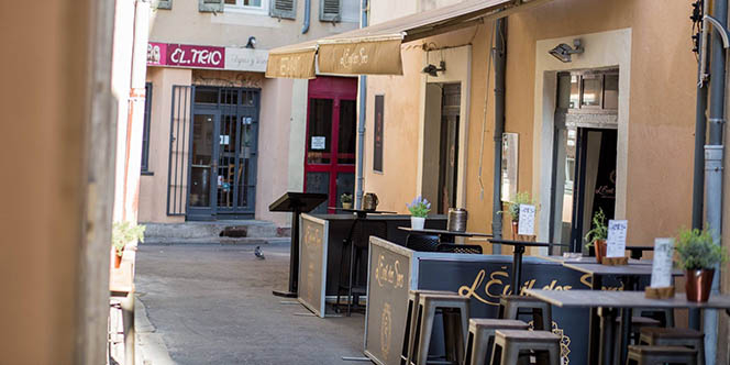 L’Éveil des Sens Nîmes vous envoûte le temps d’un dîner autour d'une cuisine franco-marocaine faite maison en centre-ville. L’Éveil des Sens Nîmes vous envoûte le temps d’un dîner autour d'une cuisine franco-marocaine faite maison en centre-ville.