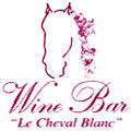 Le Wine Bar le Cheval Blanc Nîmes et son restaurant avec une cuisine fait maison est idéalement situé en centre-ville à proximité des Arènes et du Musée de la Romanité. Le Wine Bar le Cheval Blanc Nîmes et son restaurant avec une cuisine fait maison est idéalement situé en centre-ville à proximité des Arènes et du Musée de la Romanité.