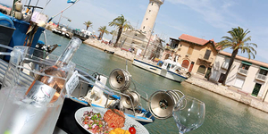 Venez découvrir un nouveau restaurant, idéalement situé au Grau du Roi : la Brasserie du phare ! (® SAAM-fabrice Chort) Venez découvrir un nouveau restaurant, idéalement situé au Grau du Roi : la Brasserie du phare ! (® SAAM-fabrice Chort)