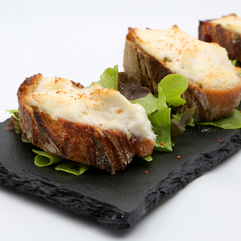 Brandade de morue sur toasts gratinés